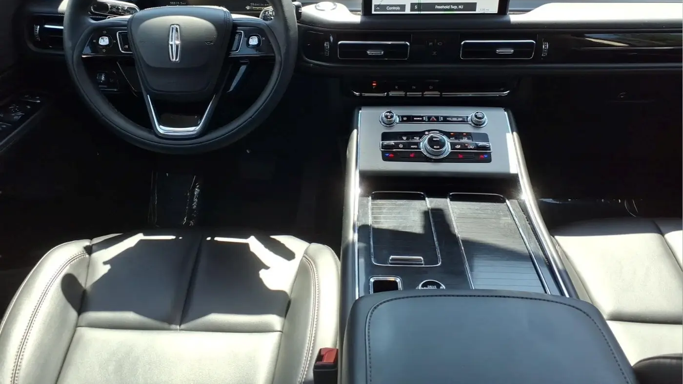 2023 Lincoln Aviator Standard