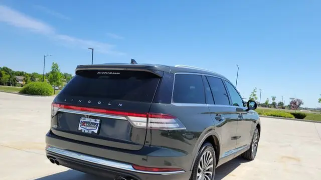 2022 Lincoln Aviator Standard