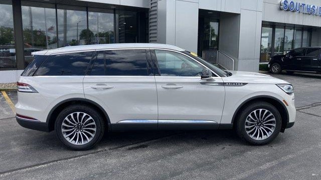 2022 Lincoln Aviator Standard