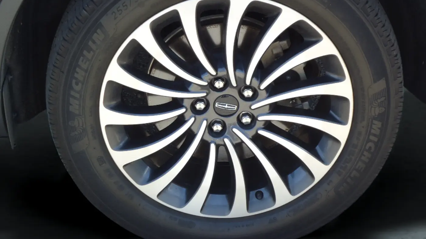 2023 Lincoln Aviator Standard