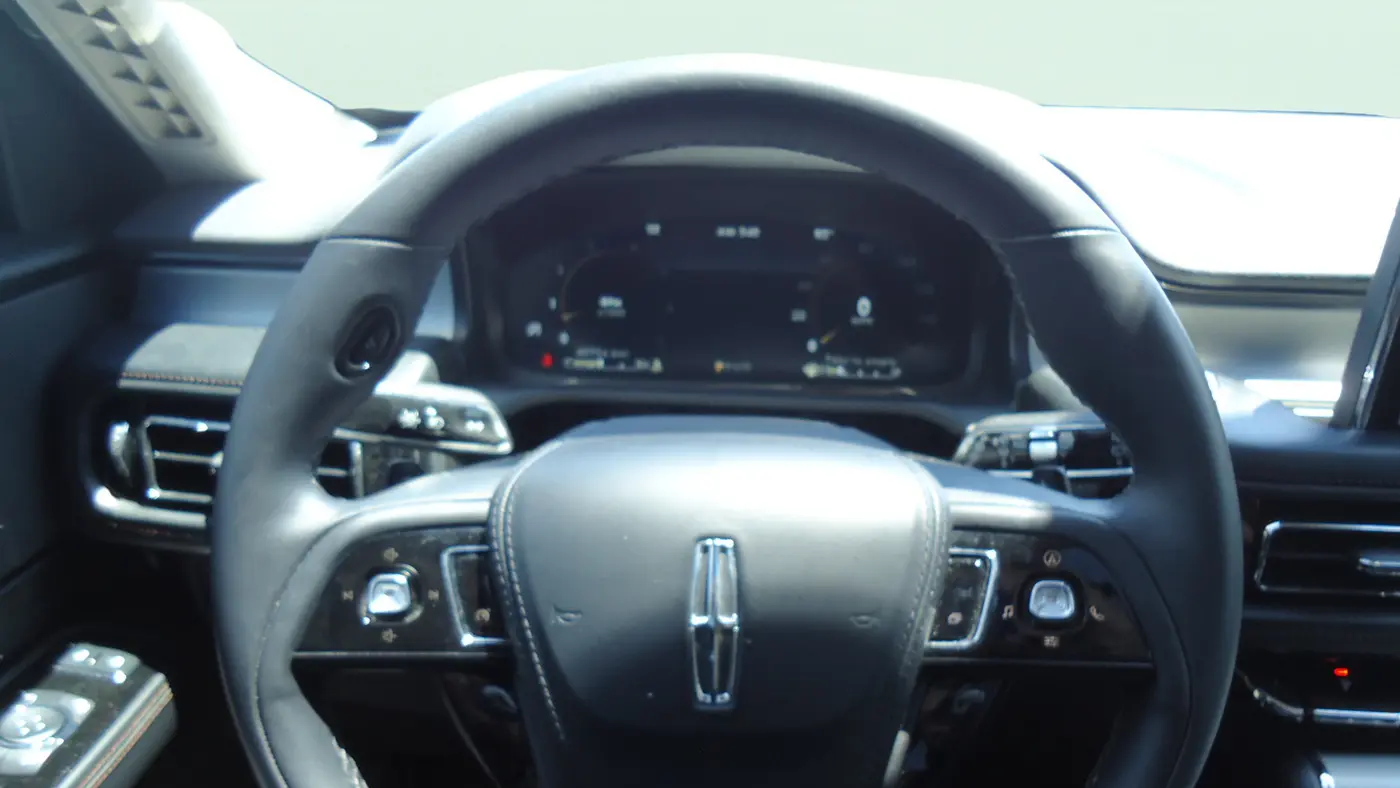 2023 Lincoln Aviator Standard