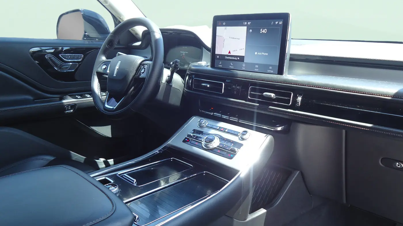 2023 Lincoln Aviator Standard