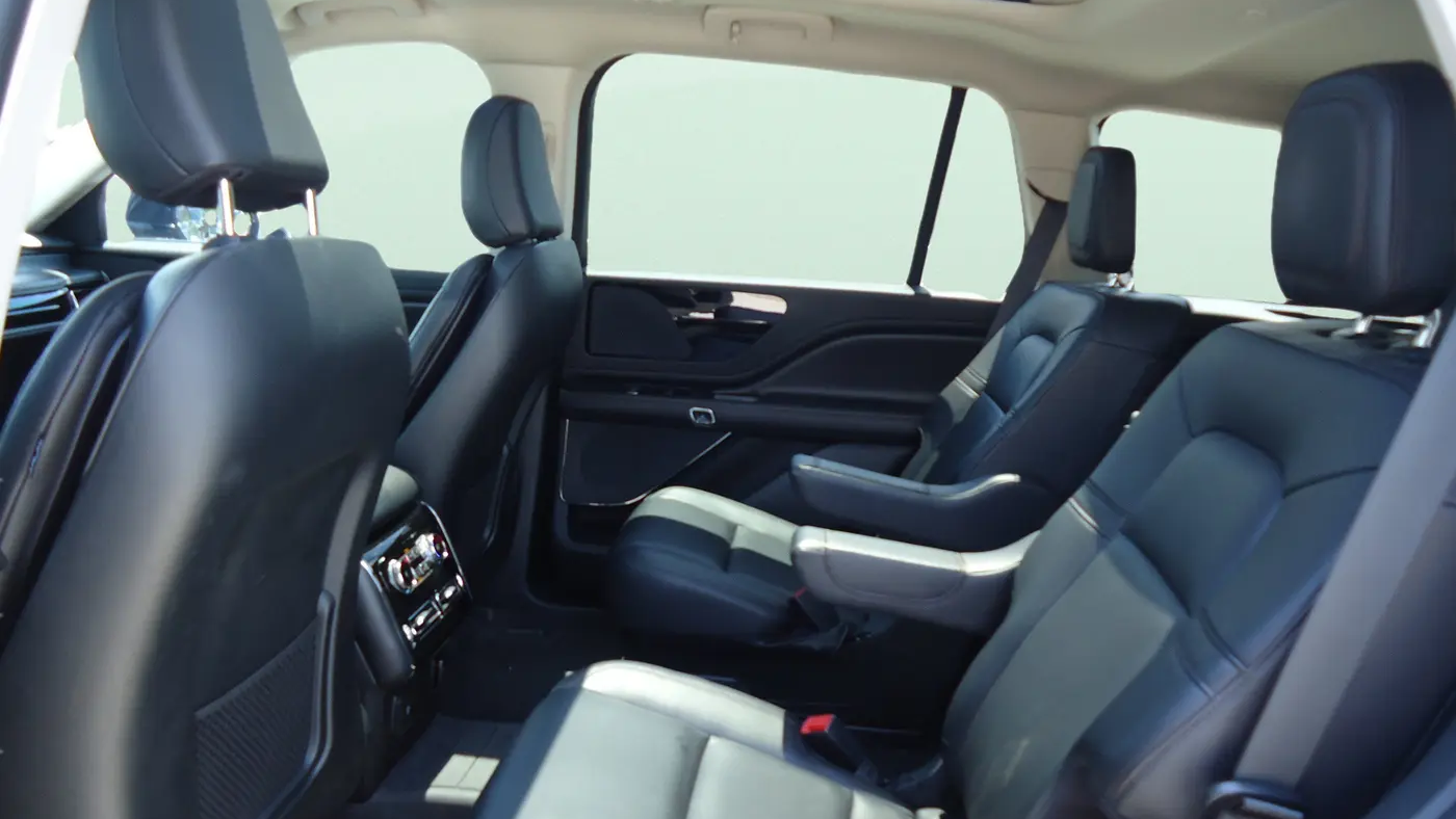 2023 Lincoln Aviator Standard