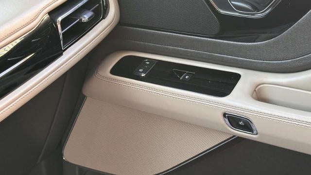 2022 Lincoln Aviator Standard