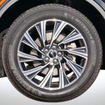 2025 Aviator Thumbnail 17