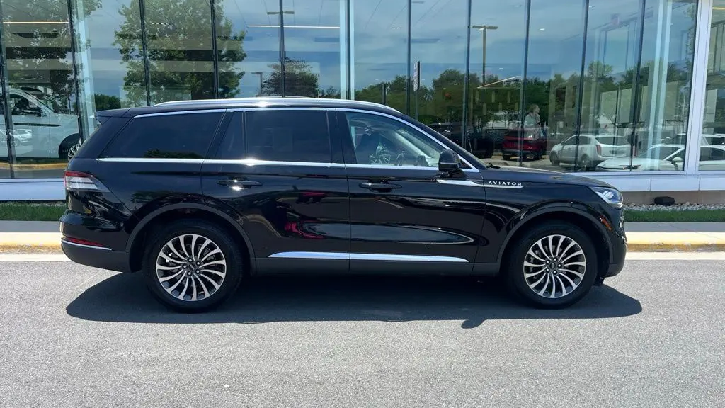 2022 Lincoln Aviator Standard