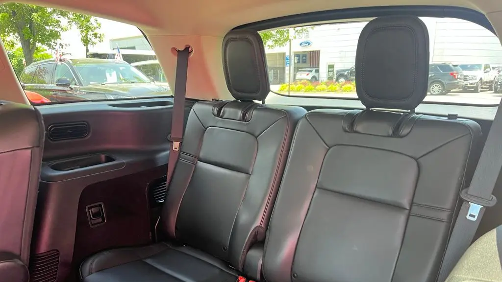 2022 Lincoln Aviator Standard
