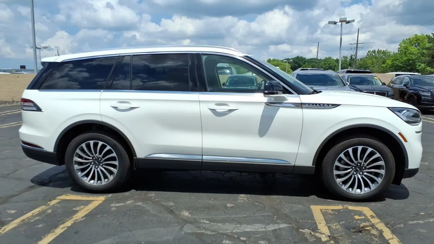 2024 Lincoln Aviator Premiere