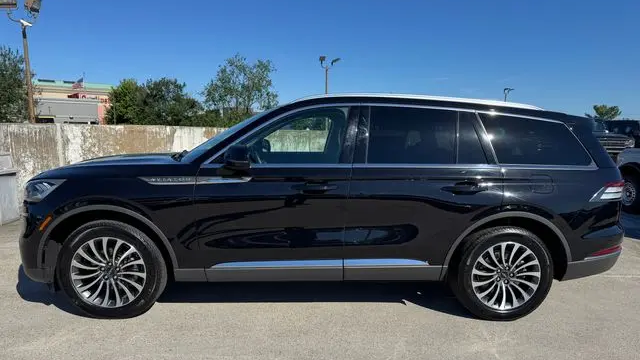 2023 Lincoln Aviator Standard