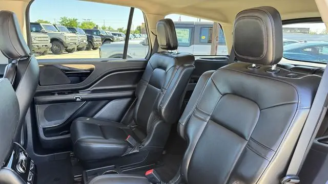 2023 Lincoln Aviator Standard