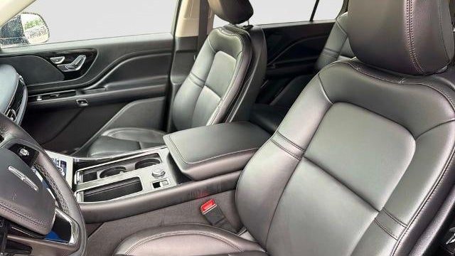2023 Lincoln Aviator Standard