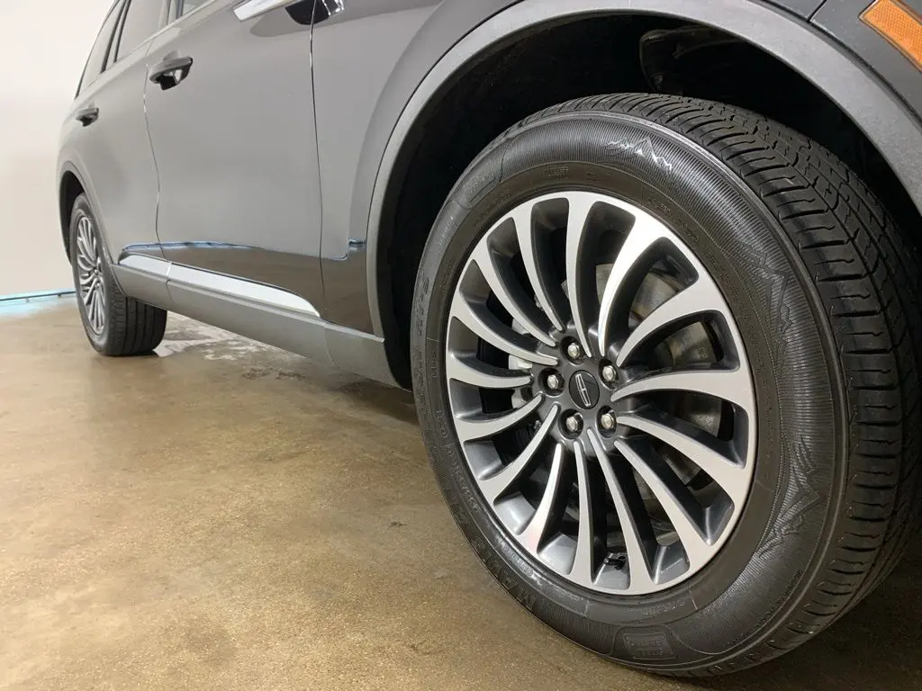 2022 Lincoln Aviator - $34,120