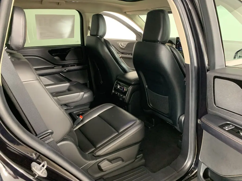 2022 Lincoln Aviator - $34,120