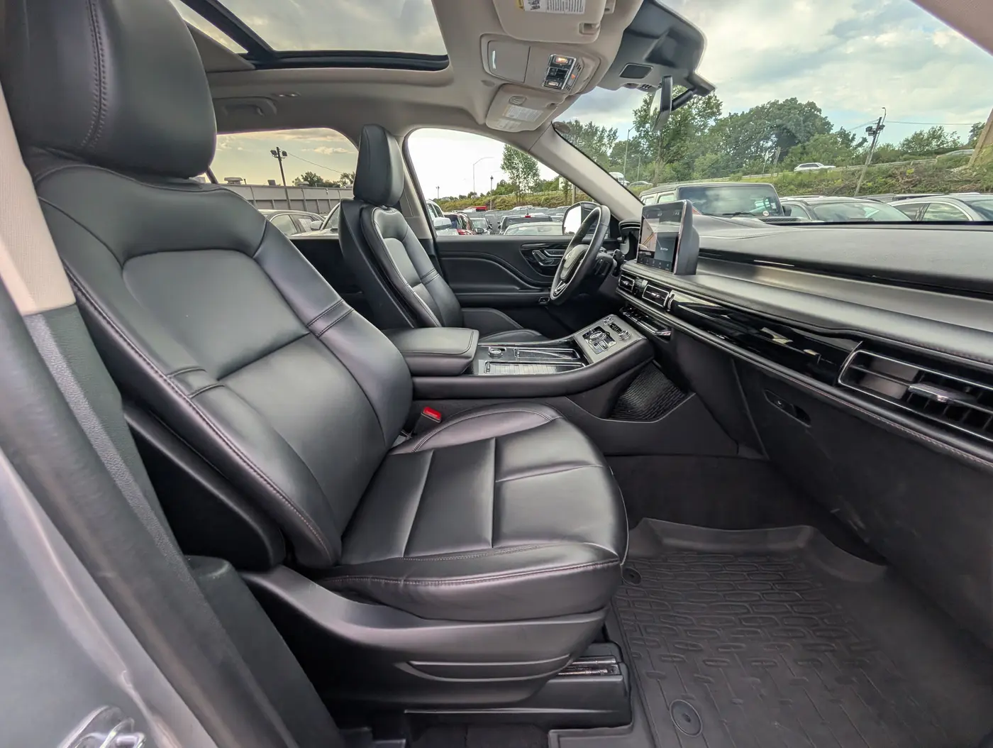 2024 Lincoln Aviator - $44,250