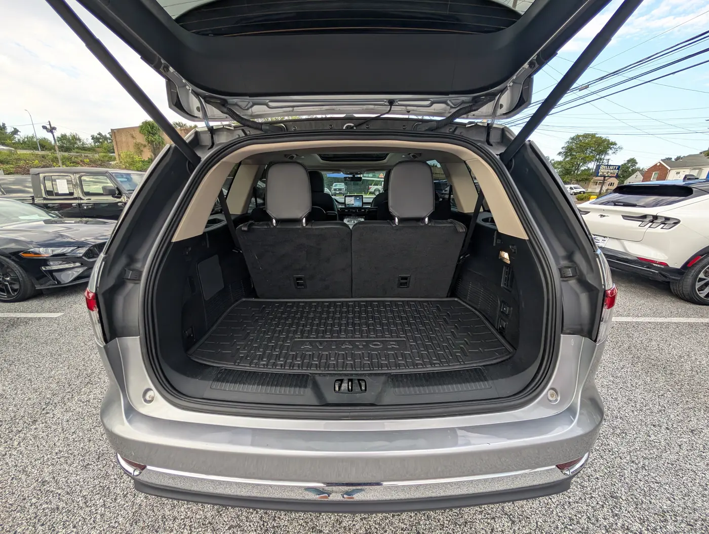 2024 Lincoln Aviator - $44,250