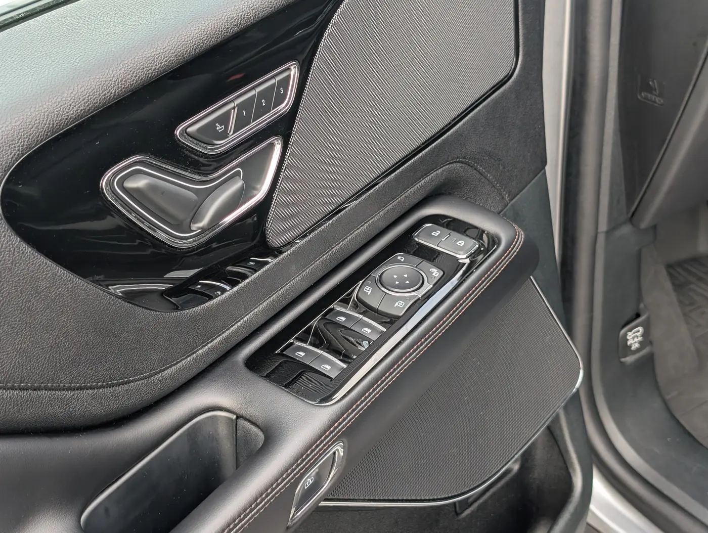 2024 Lincoln Aviator - $44,250