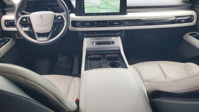 2025 Lincoln Aviator Premiere