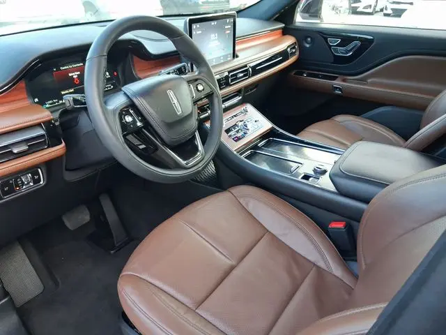 2023 Lincoln Aviator - $42,990