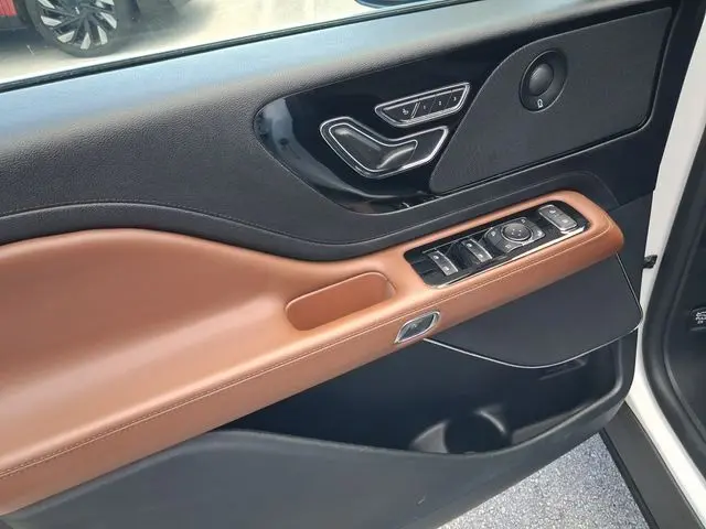 2023 Lincoln Aviator - $41,990