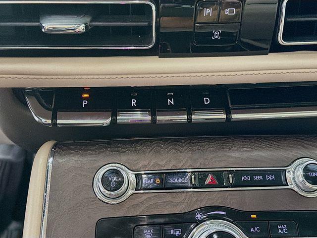 2022 Lincoln Aviator - $30,000