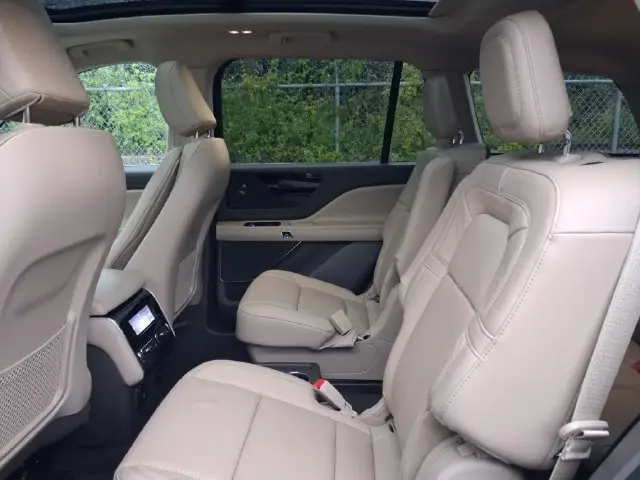 2023 Lincoln Aviator - $34,590