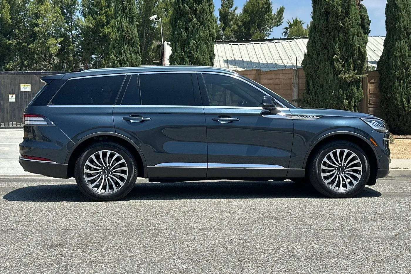 2023 Lincoln Aviator - $45,499