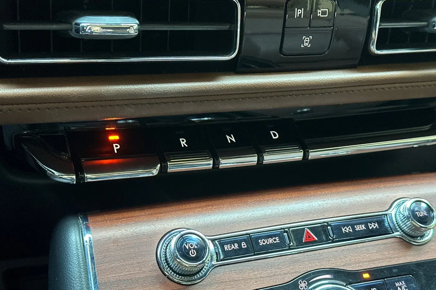 2023 Lincoln Aviator - $45,499