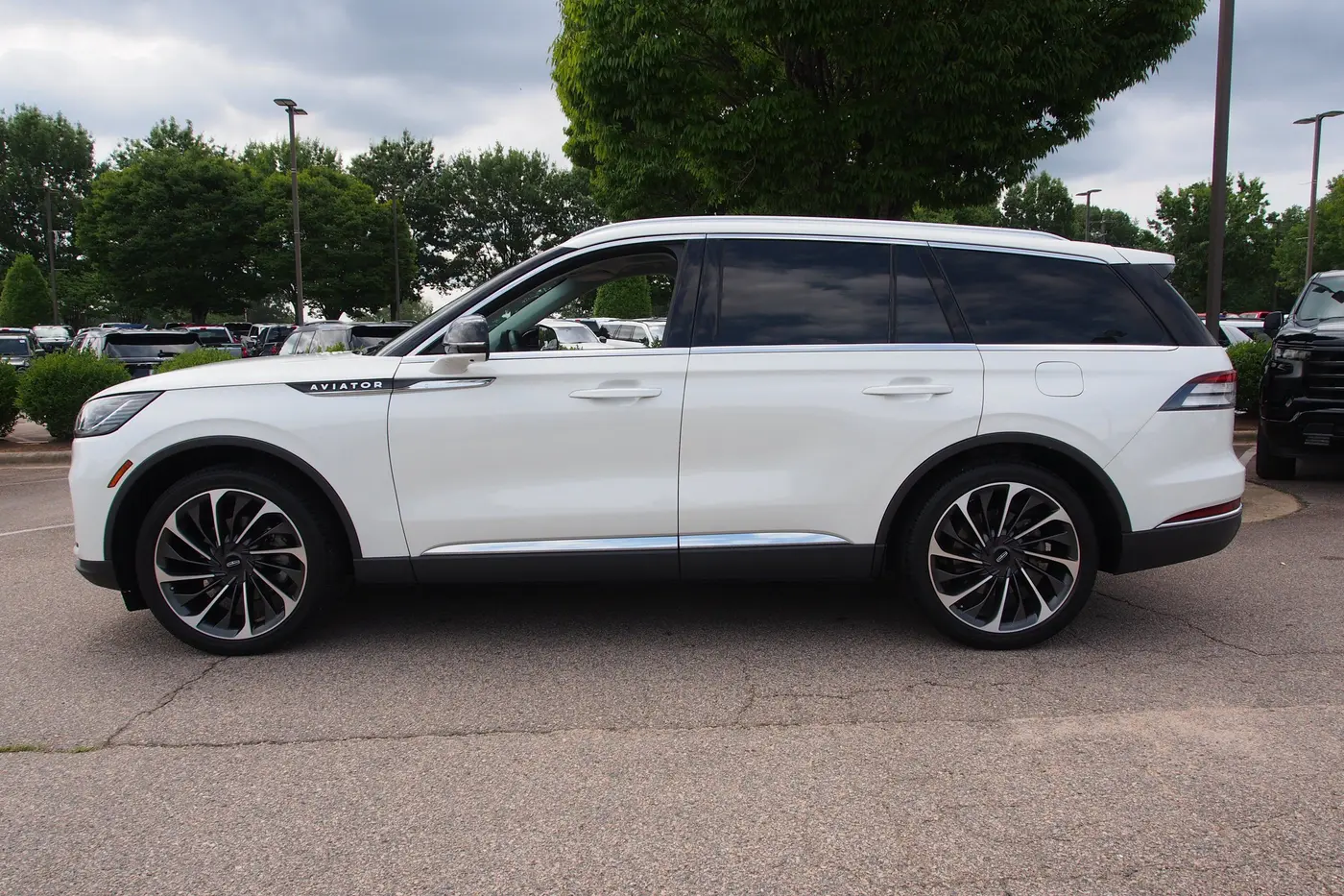 2025 Lincoln Aviator - $54,289