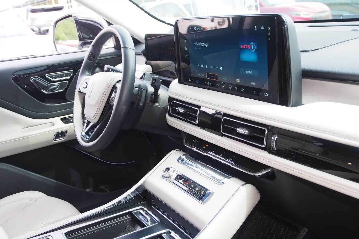2025 Lincoln Aviator - $54,289