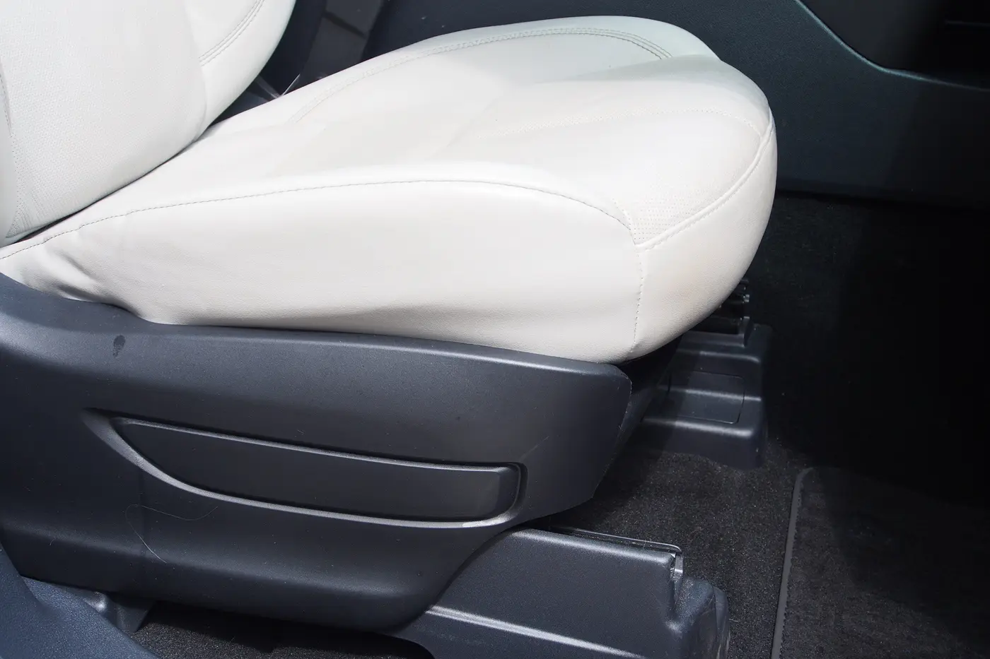 2025 Lincoln Aviator - $54,289