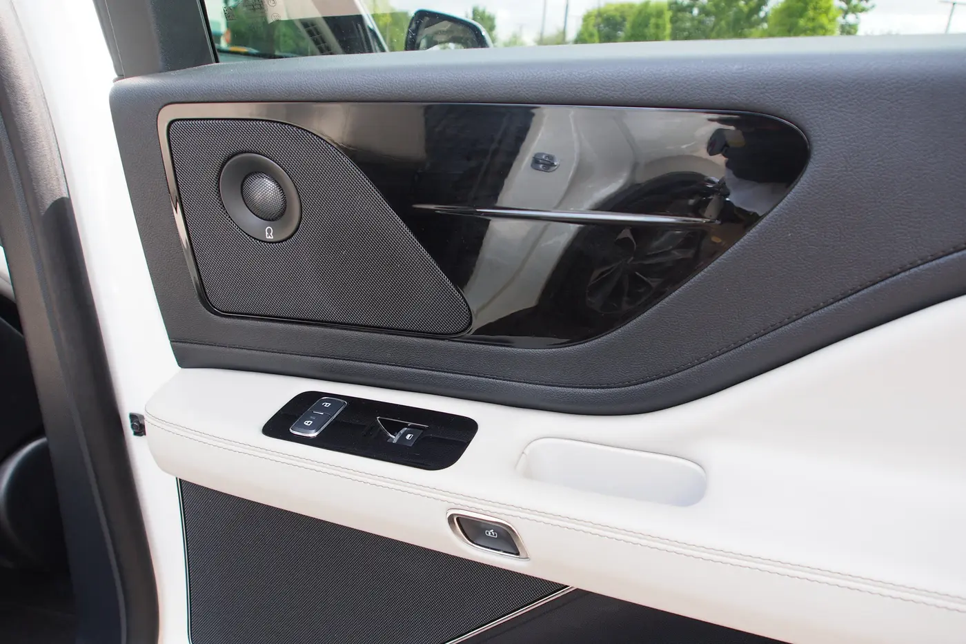 2025 Lincoln Aviator - $54,289