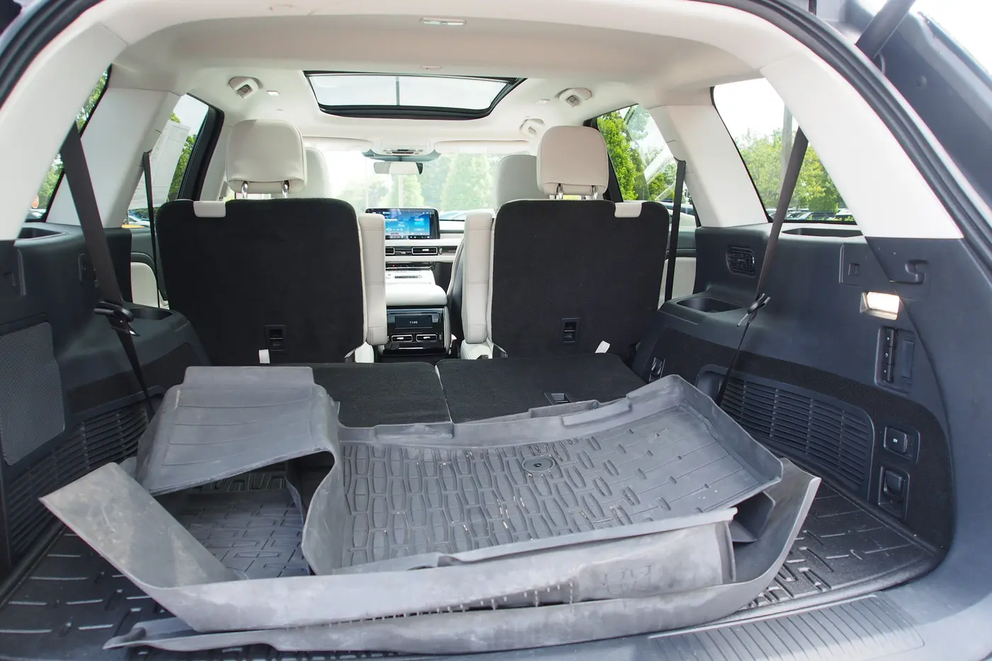 2025 Lincoln Aviator - $54,289