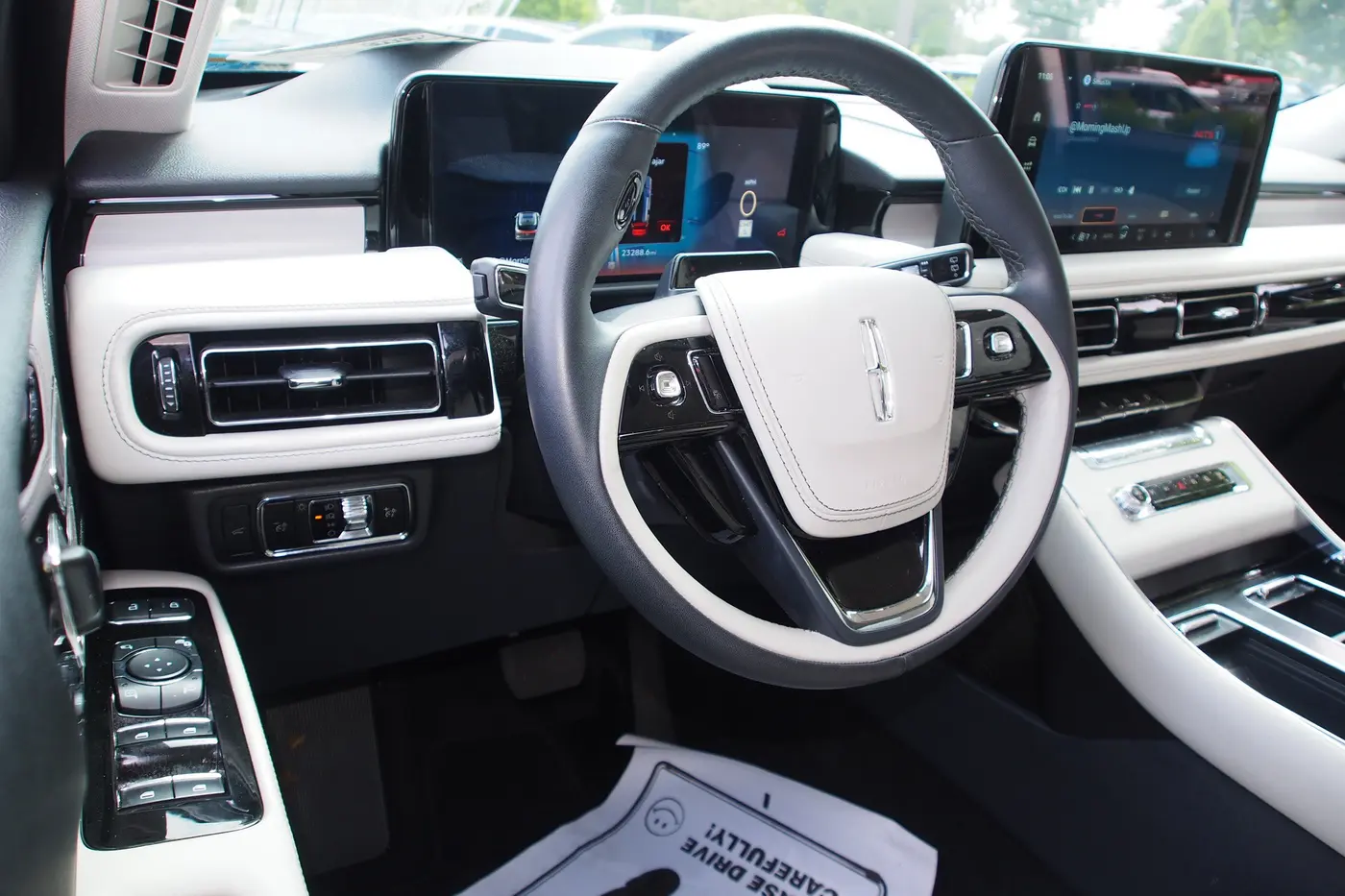 2025 Lincoln Aviator - $54,289