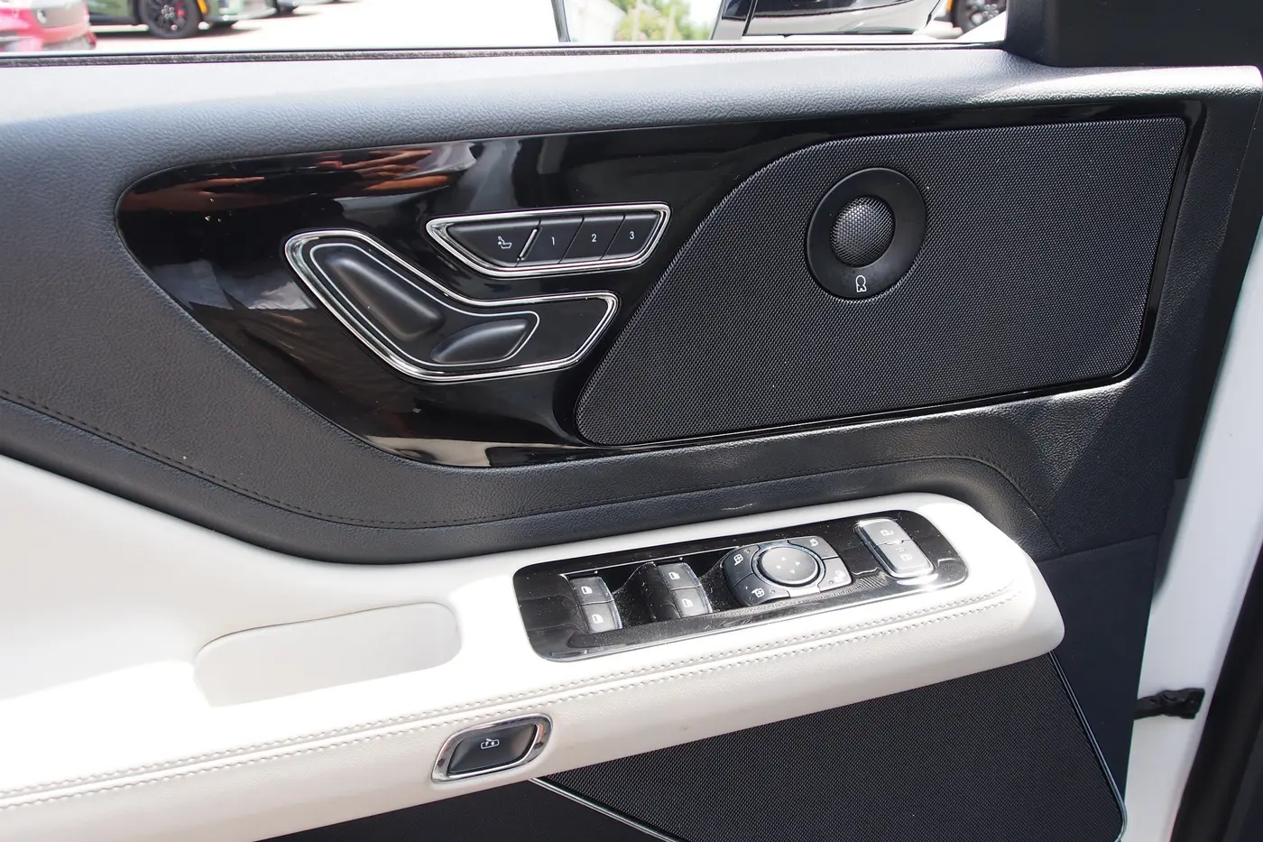 2025 Lincoln Aviator - $54,289