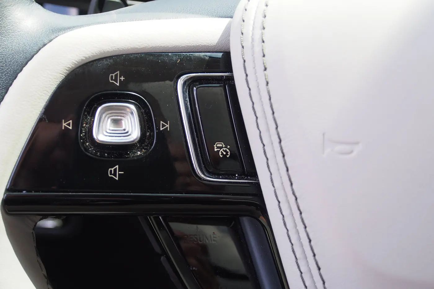 2025 Lincoln Aviator - $54,289
