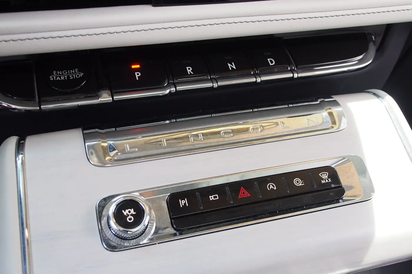 2025 Lincoln Aviator - $54,289