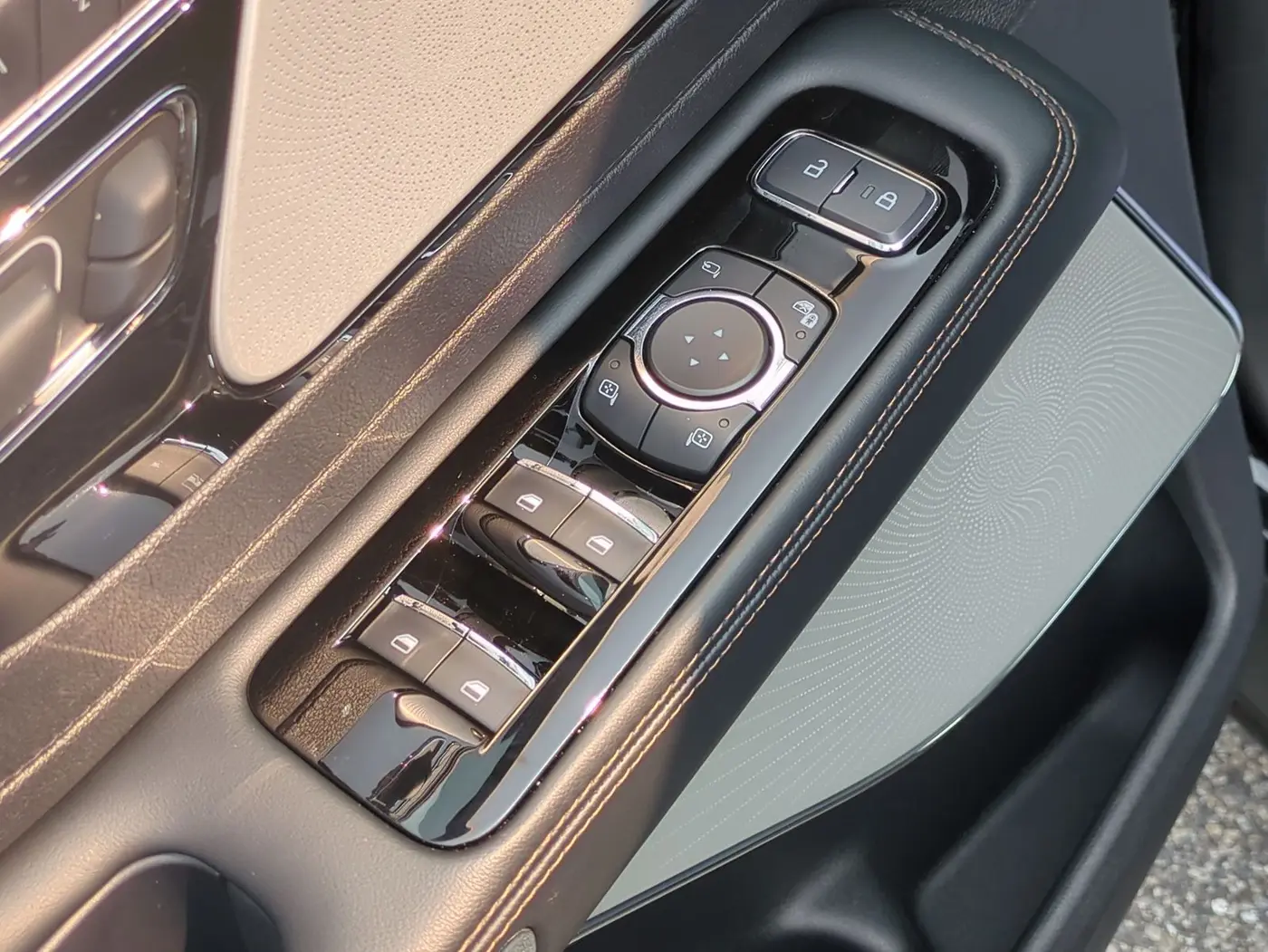 2025 Lincoln Aviator - $59,900
