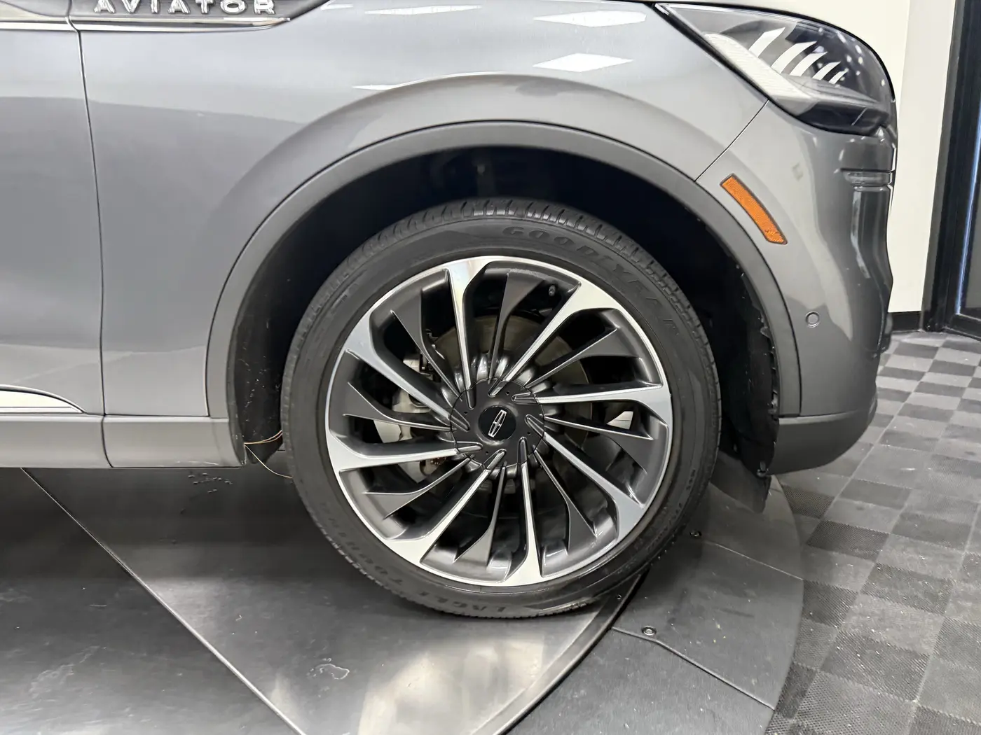 2023 Lincoln Aviator - $41,495