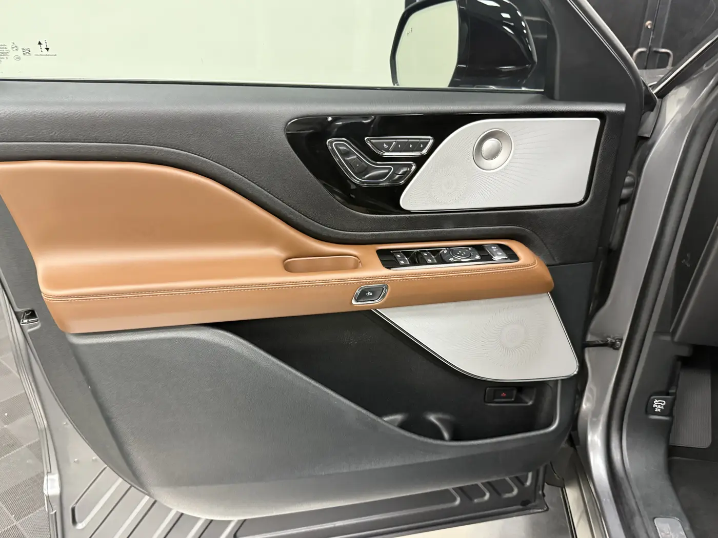2023 Lincoln Aviator - $41,495