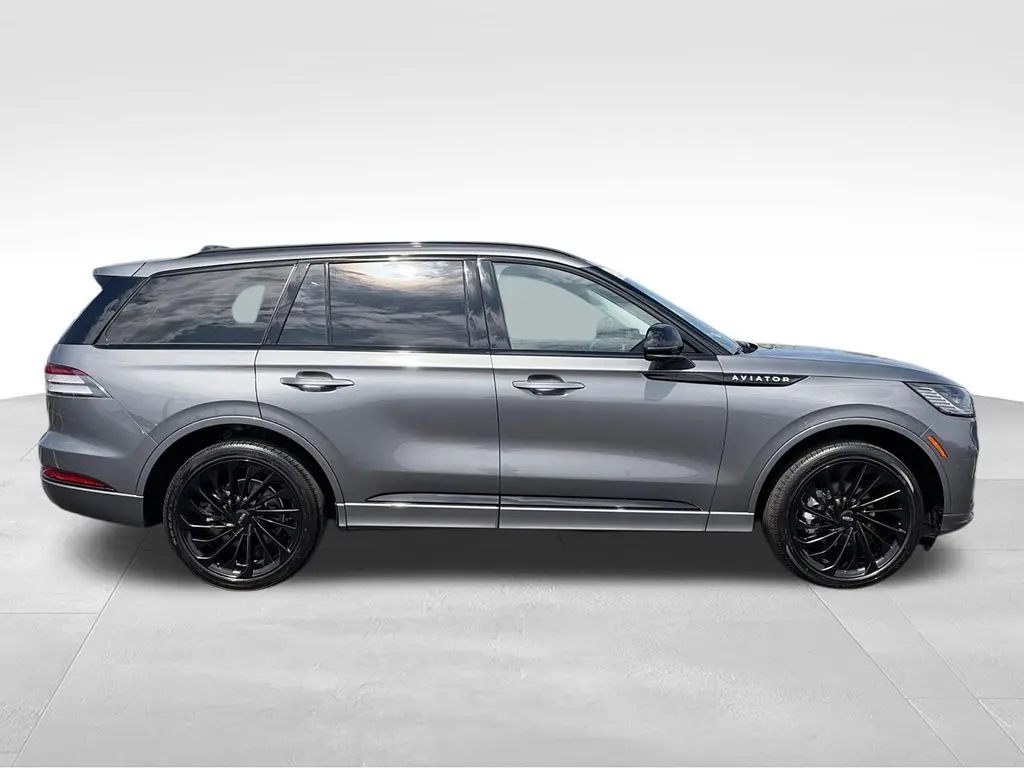 2025 Lincoln Aviator - $57,889
