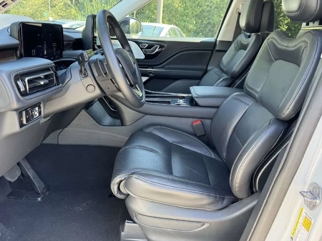 2025 Lincoln Aviator - $59,200