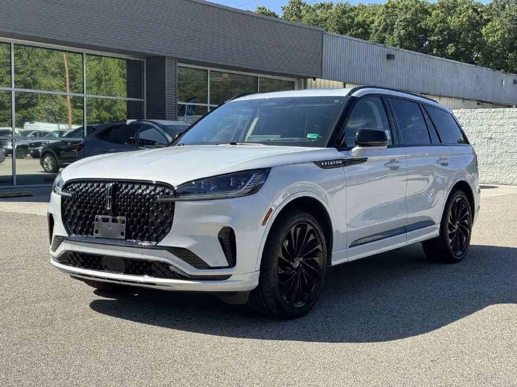 2025 Lincoln Aviator - $59,200