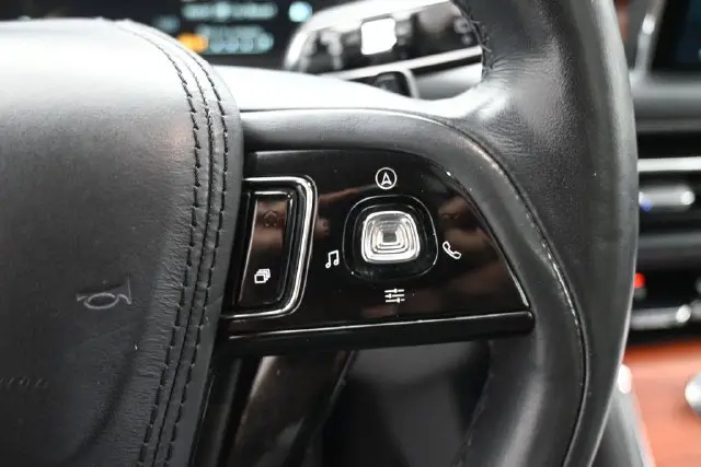 2021 Lincoln Aviator - $24,875