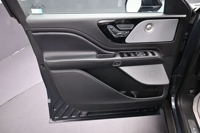2021 Lincoln Aviator - $24,875