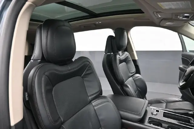 2021 Lincoln Aviator - $24,875