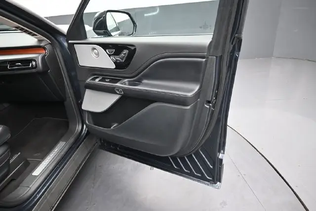 2021 Lincoln Aviator - $24,875
