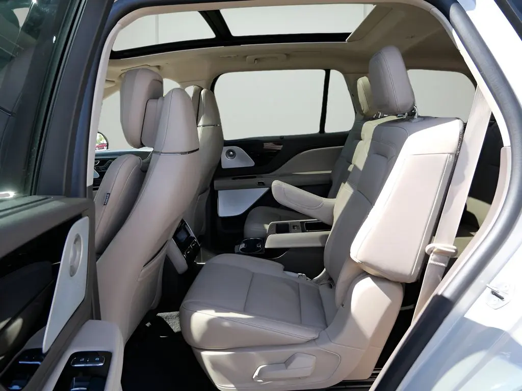 2024 Lincoln Aviator - $55,345