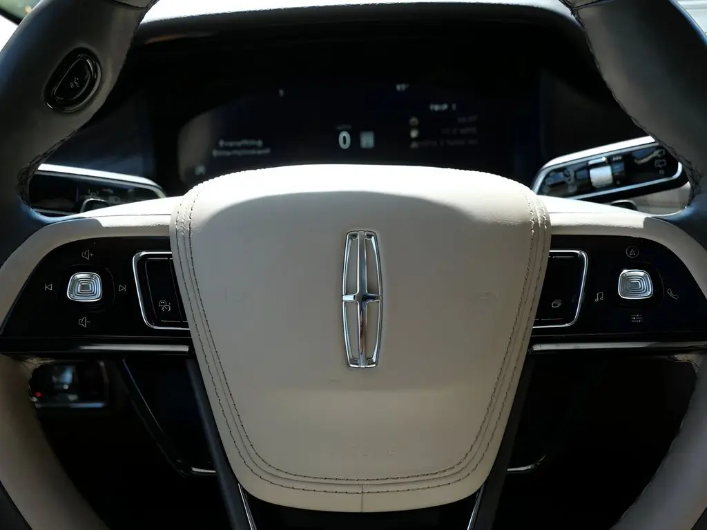 2024 Lincoln Aviator - $55,345