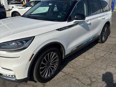 Photo of a 2020 Lincoln Aviator AWD Reserve 4DR SUV for sale