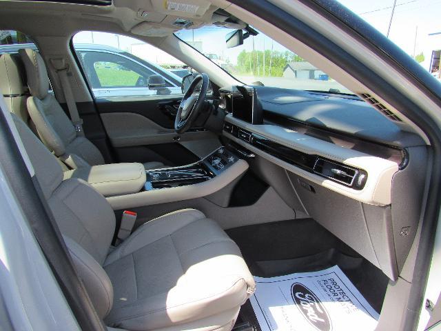 2022 Lincoln Aviator - $42,995